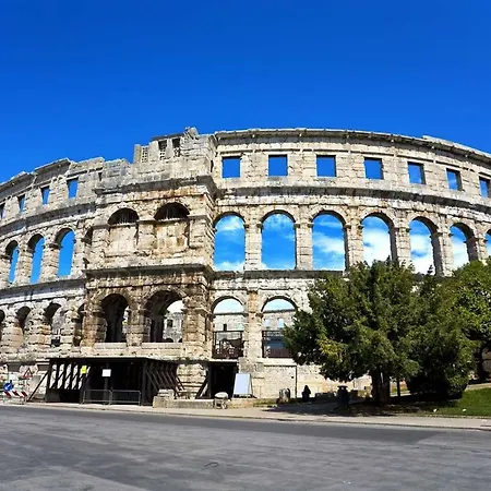 Apartment Arena Centar Pula